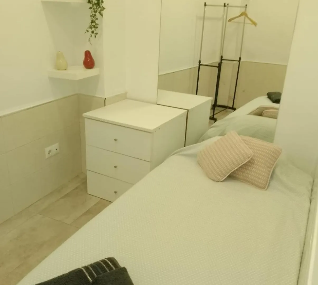 Habitacion Individual Seville 0*,  Spain